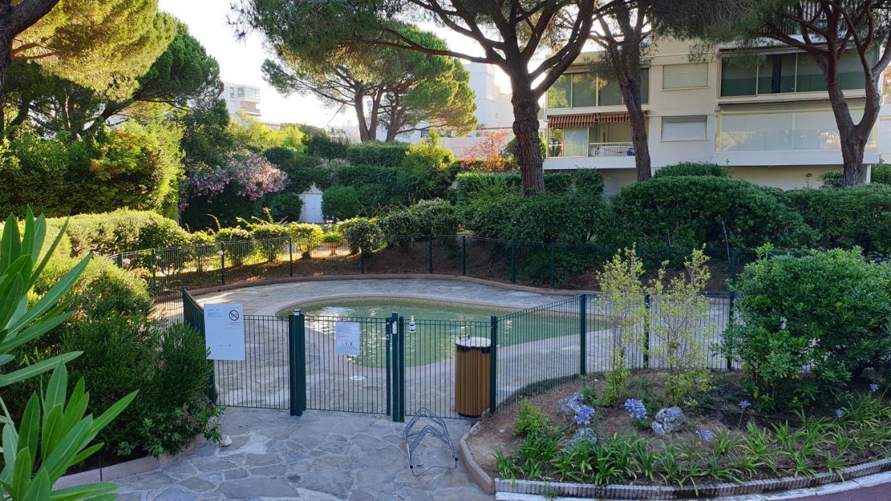 Garden And Beach Sea View Apartment Cannes Mandelieu Eksteriør bilde
