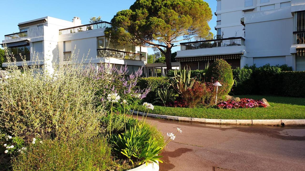 Garden And Beach Sea View Apartment Cannes Mandelieu Eksteriør bilde